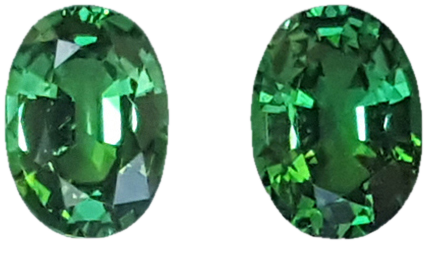 7x5mm Oval Bright Green Tsavorite