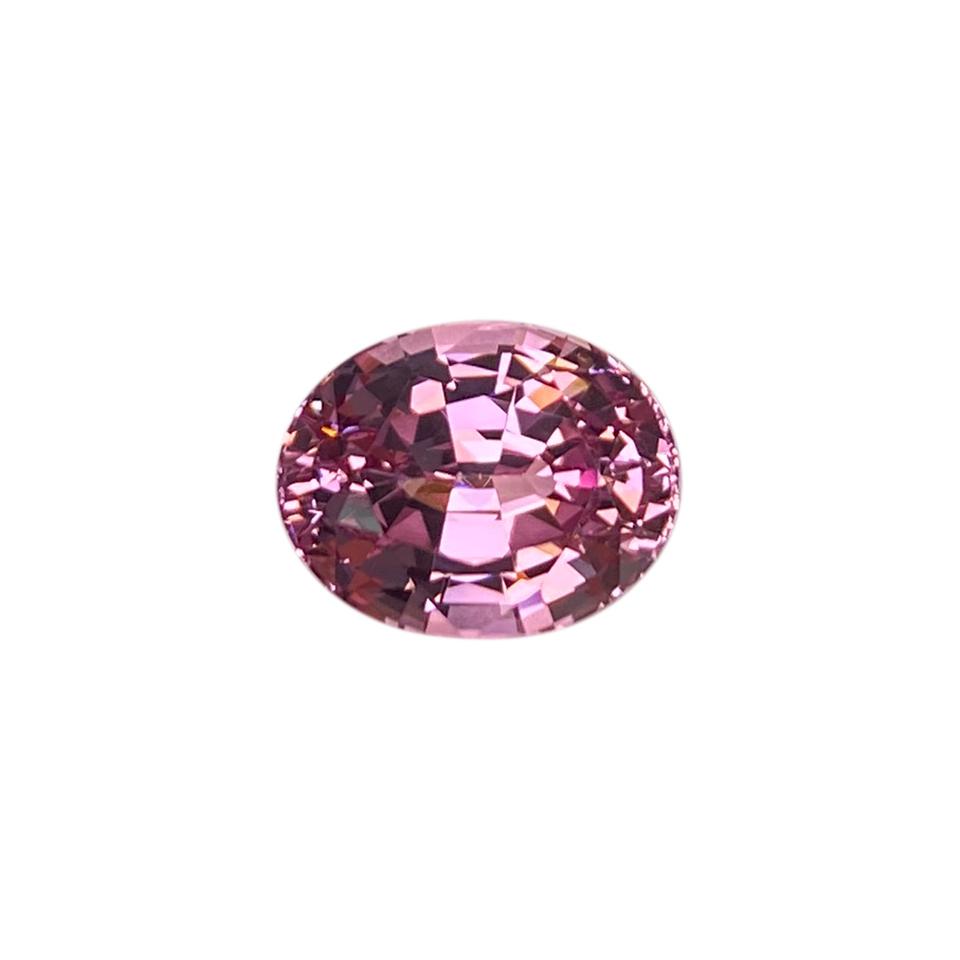 11.1x8.8mm Oval Light Peach Malaya Garnet