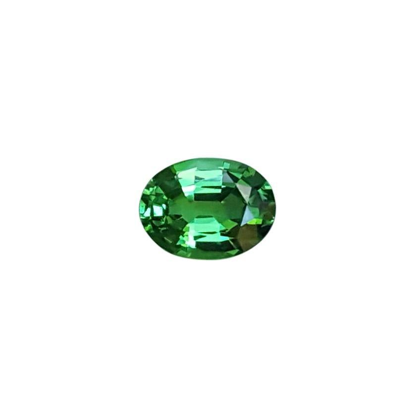 8x6mm Oval Bright Green Tsavorite
