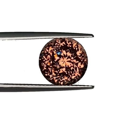 10.6mm Round Copper  Malaya Garnet