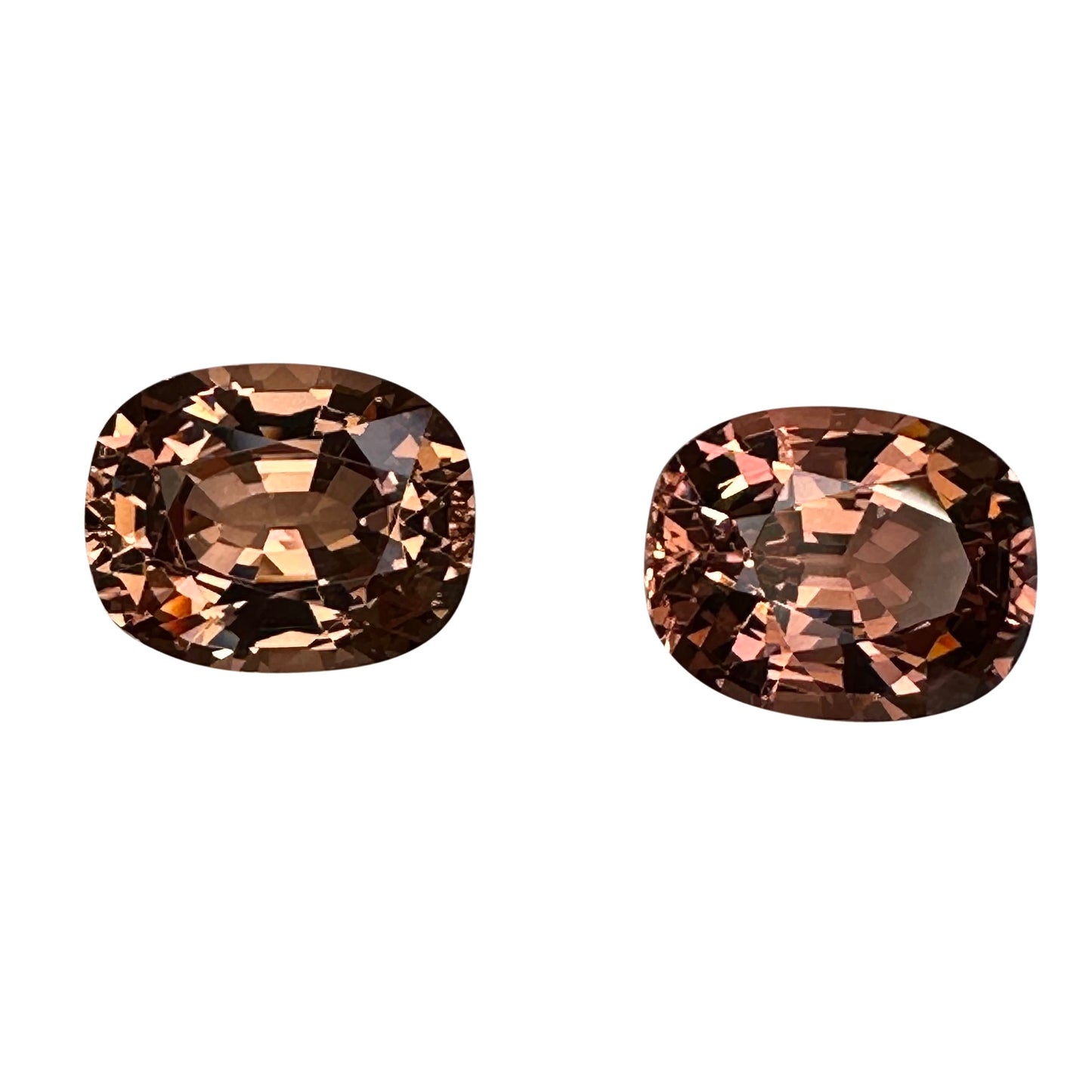 Cushion Medium Peach Malaya Garnet