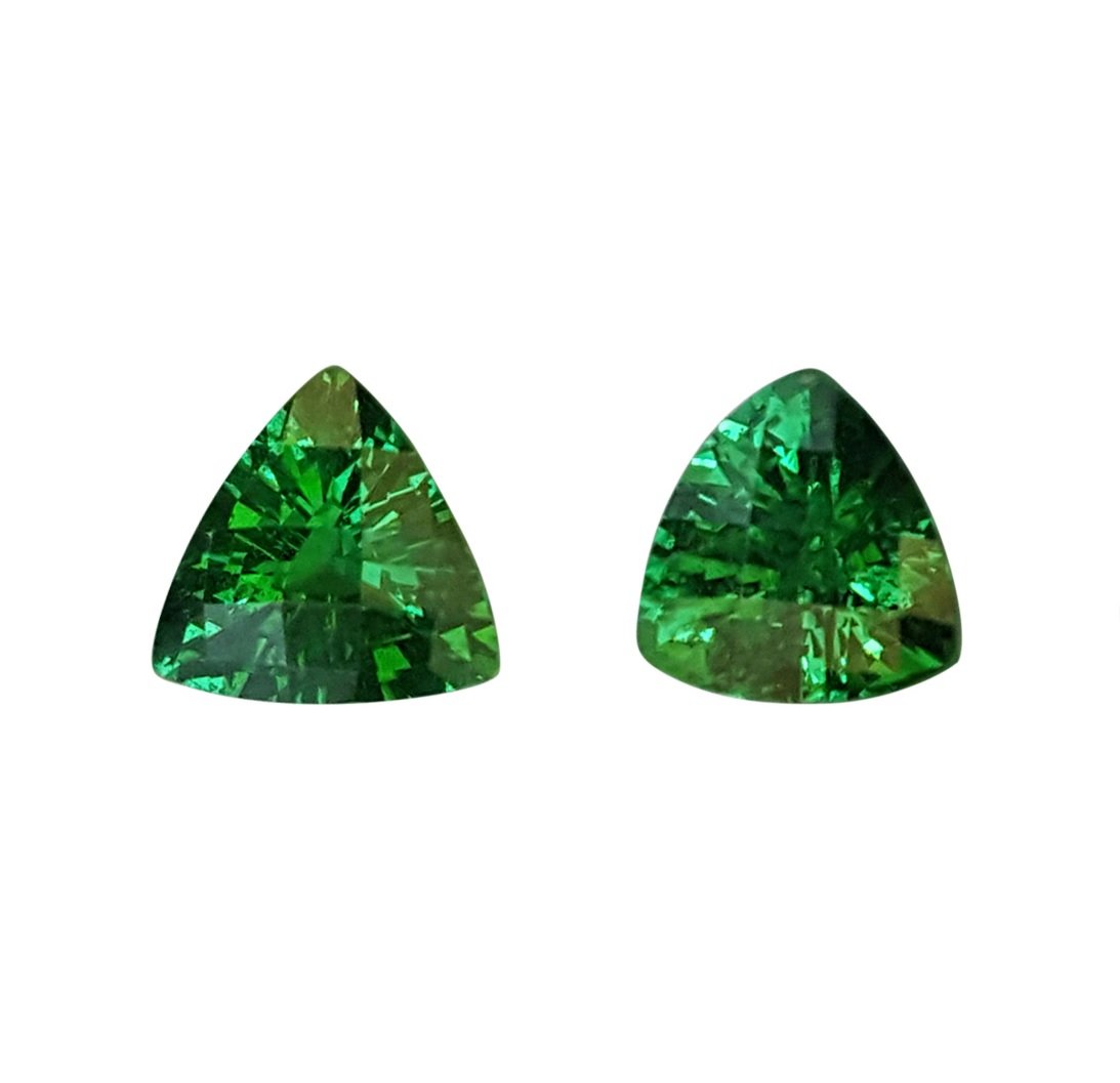 3.55ct Trillion Fine Saturated Green Tsavorite
