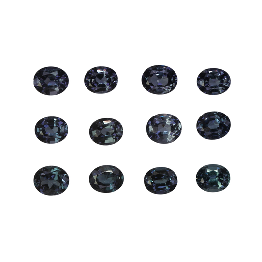 5.5x4.5mm Oval Deep Color Color Change Garnet