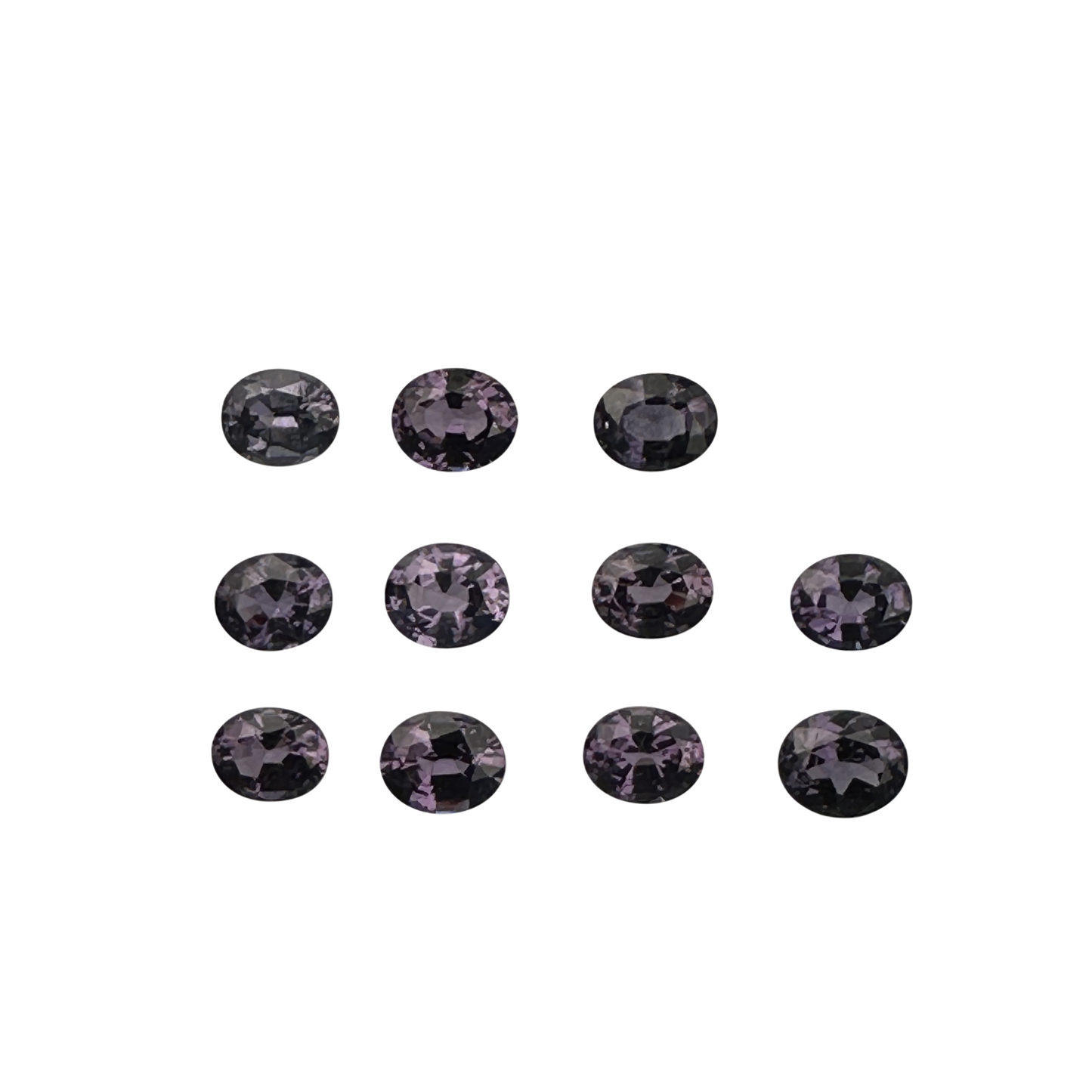 5.5x4.5mm Oval Deep Color Color Change Garnet