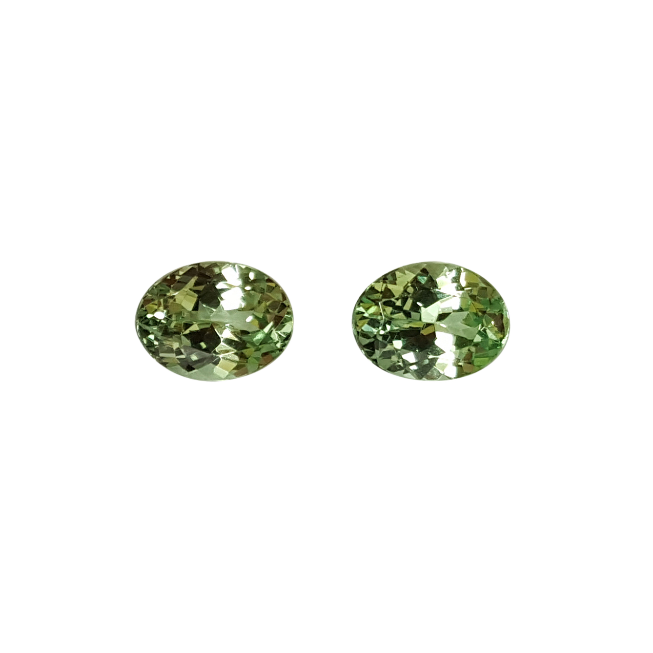 8.9x6.9mm Oval Mint Garnet Pair